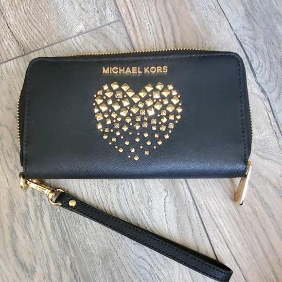 Michael Kors Handbags - New Michael Kors Wallet